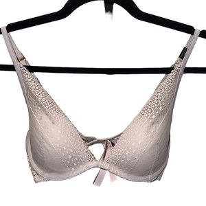 Victoria Secret Incredible Bra NEW